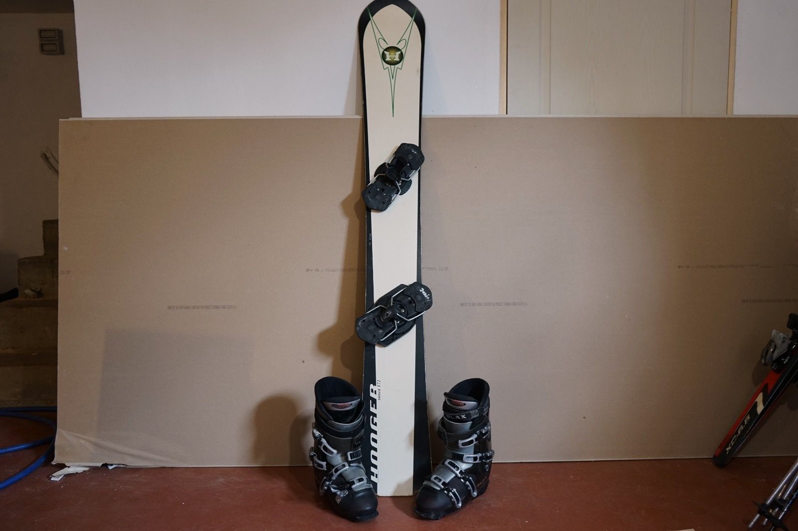 Hooger tuned 172 snowboard cu clăpar 42-43