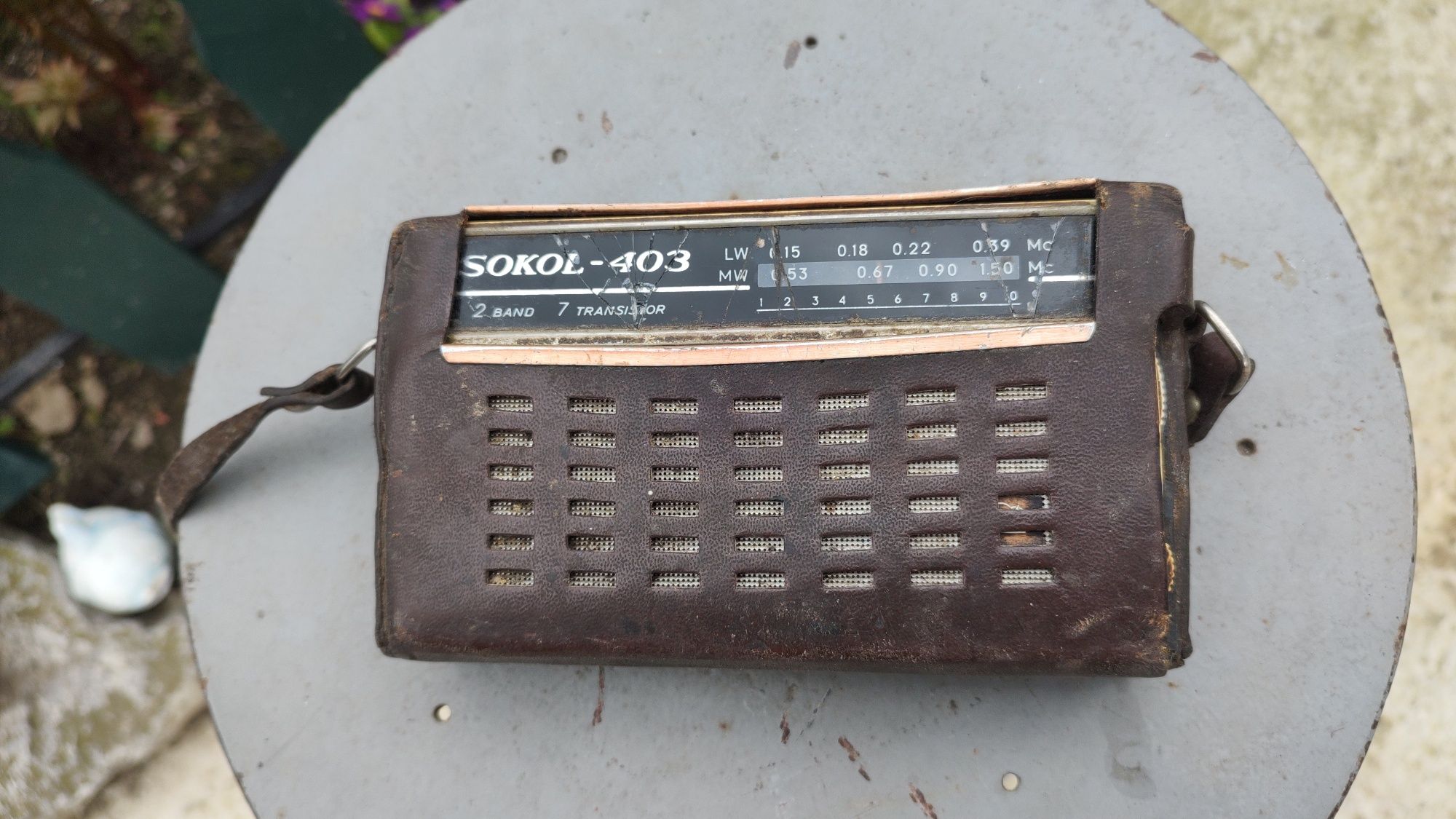 Vând radio portabil SOKOL-403