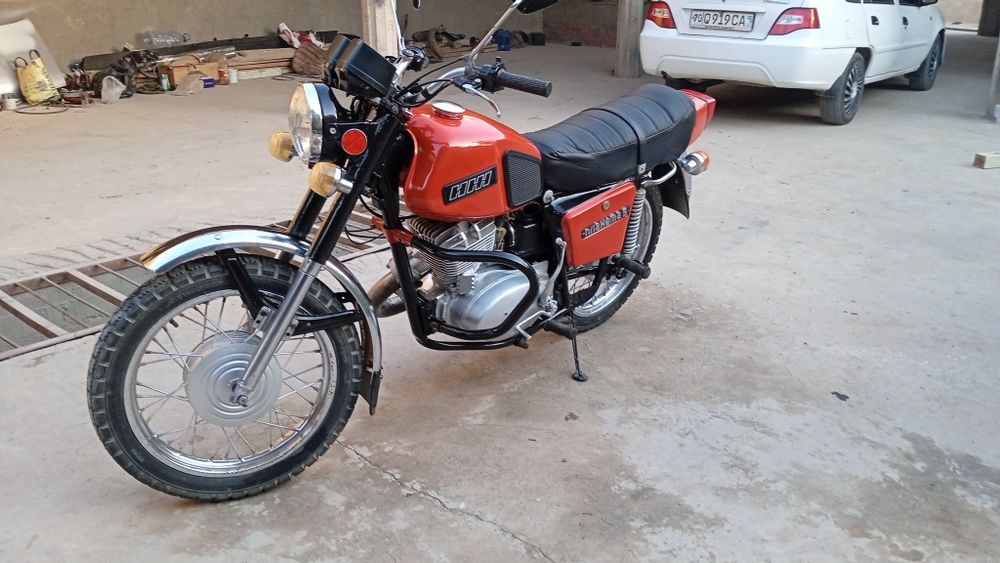 Планета 5 срочни сотилади