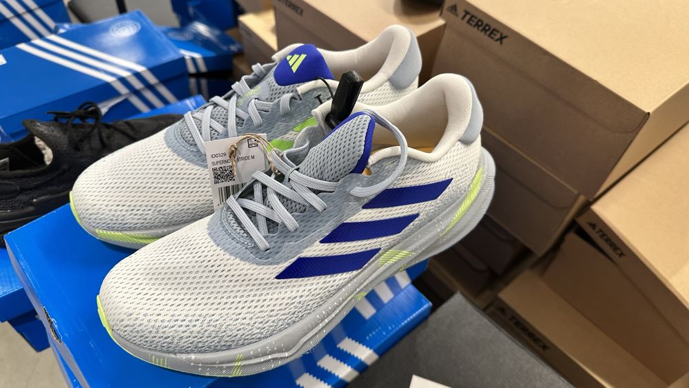 Adidas Supernova Stride M originali , noi cu eticheta ( nr 46 )