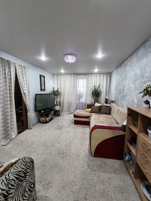 Продам 2-комнатную квартиру в п. Новенькое