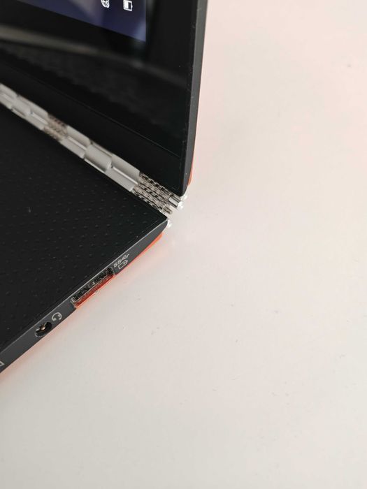 Лаптоп Lenovo Yoga 3 Pro-1370 Orange