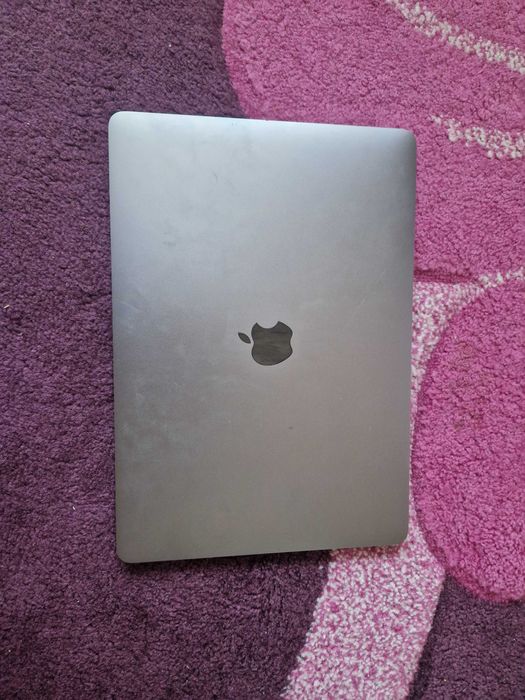 Defect MacBooK PRO (13-INCH, 2016, FOUR Thunderbolt 3 PORTS)