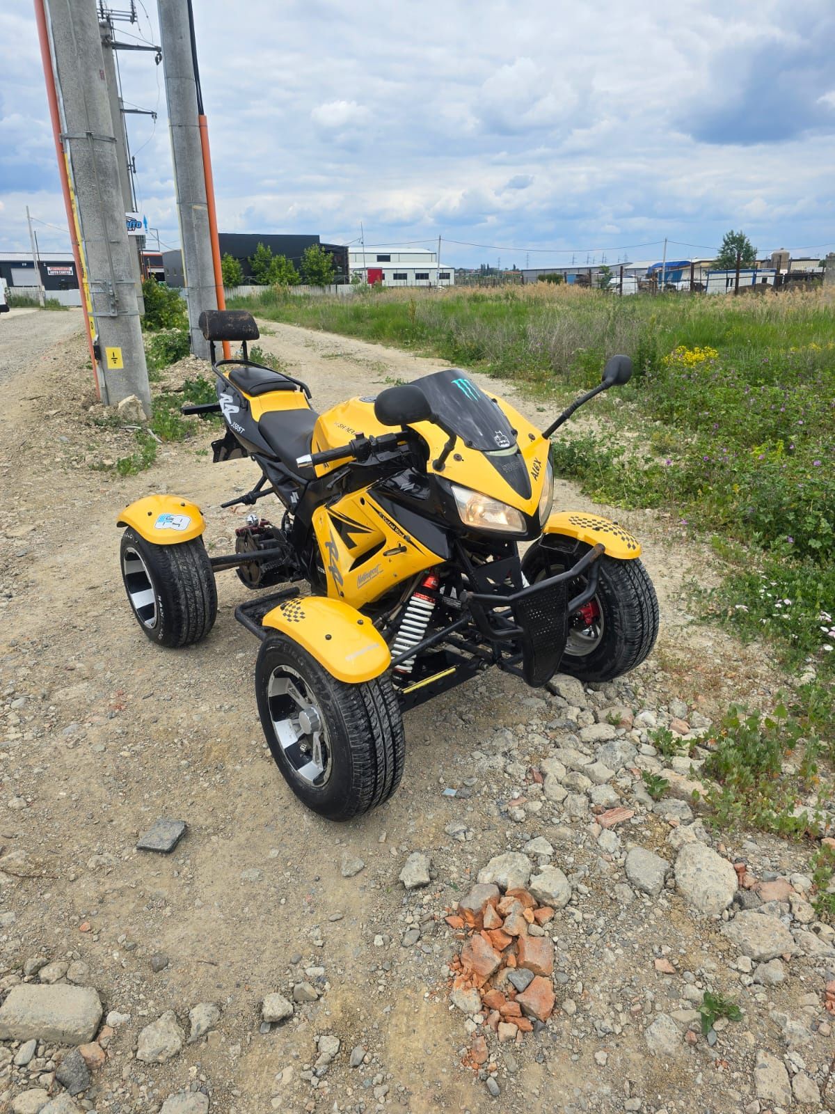 Vând ATV 350cc de stradă sport