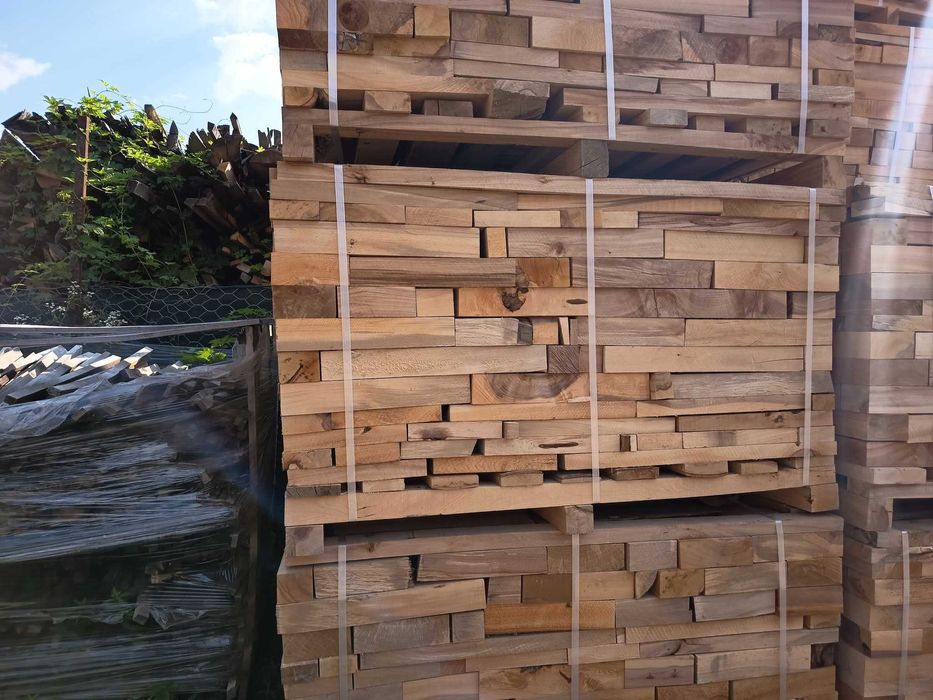 Vând ceuri paletizate de fag