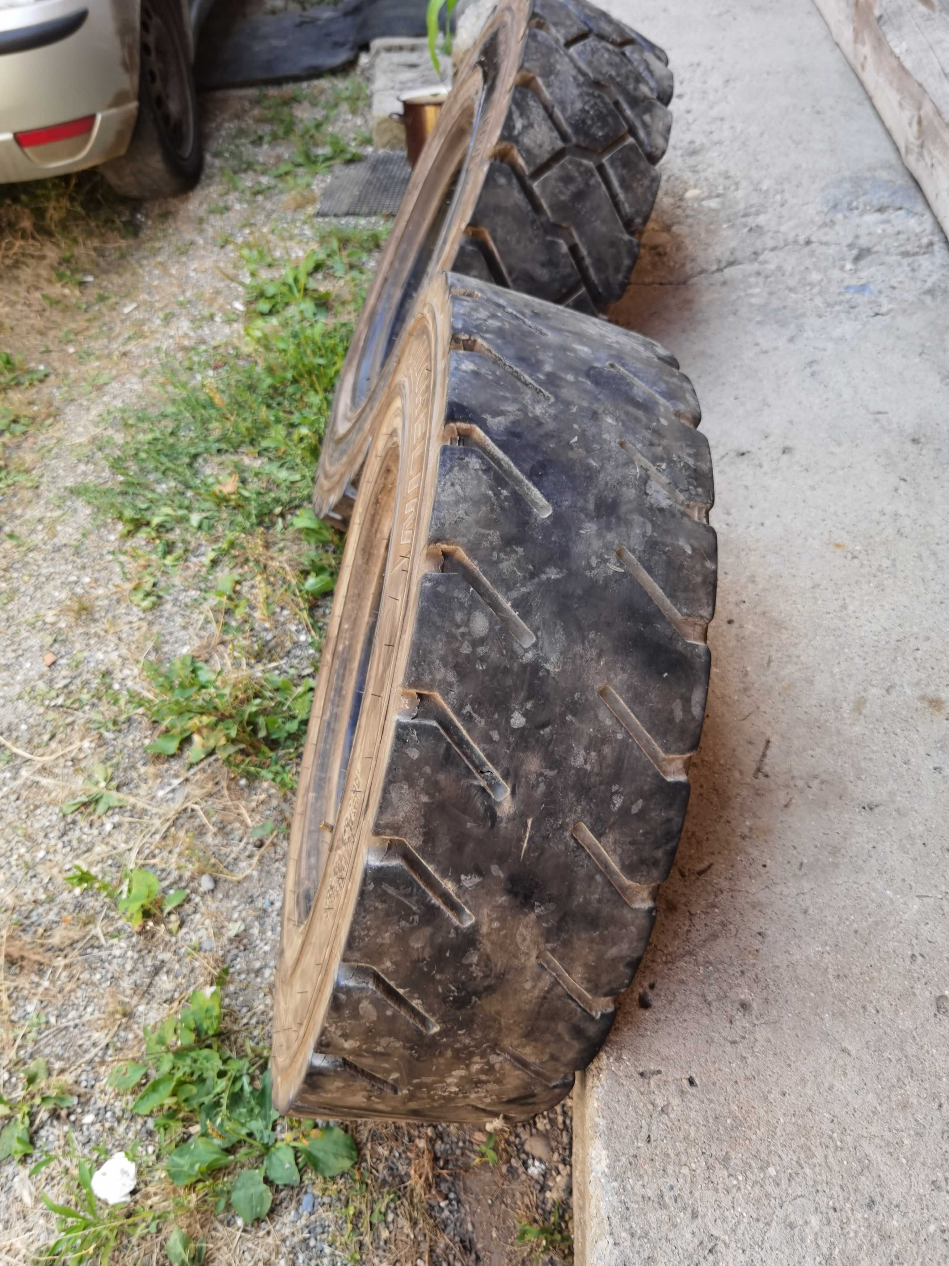 Anvelope remorcher 8,25 x 15.2 buc