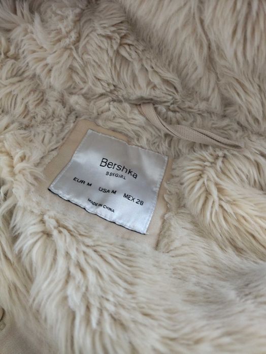 Дълго топло яке Bershka