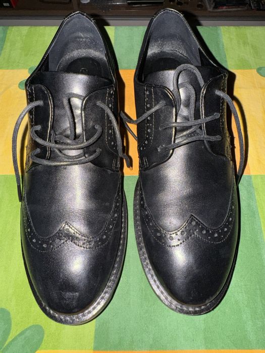 Ecco pantofi dama piele marime 38 in stare buna ,cu cutie
