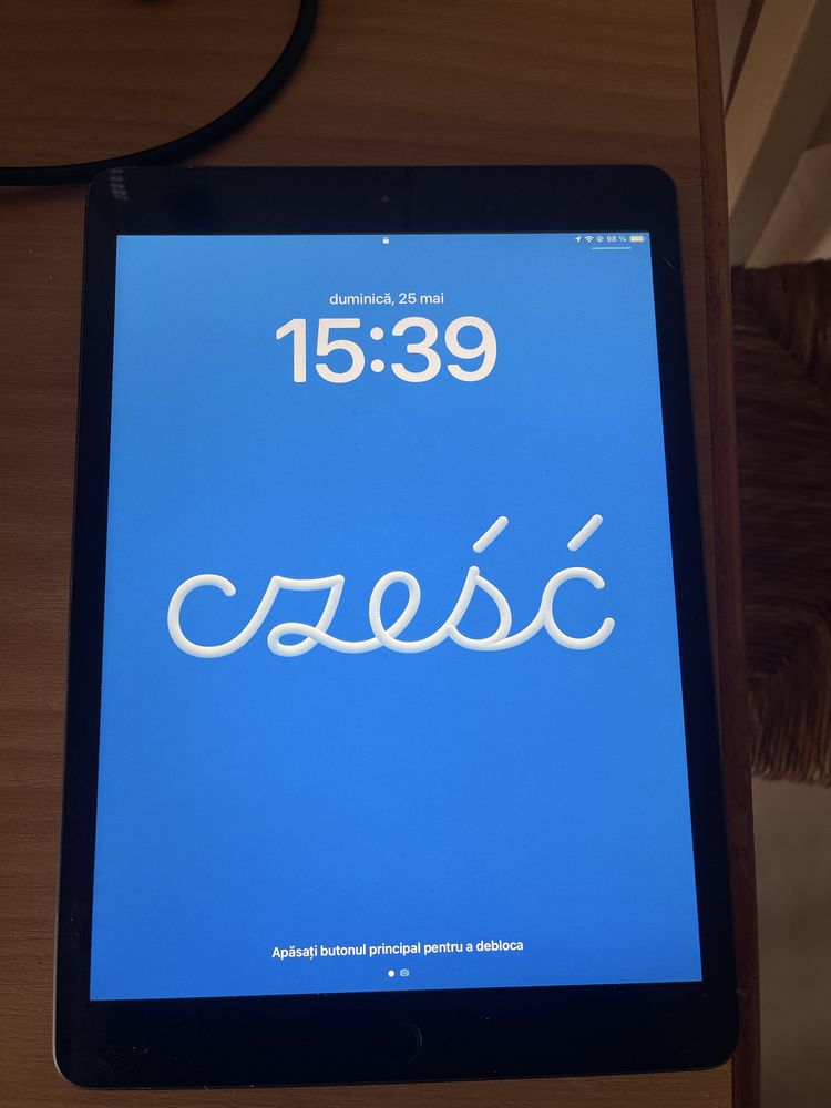 iPad generatia 7 + iPen