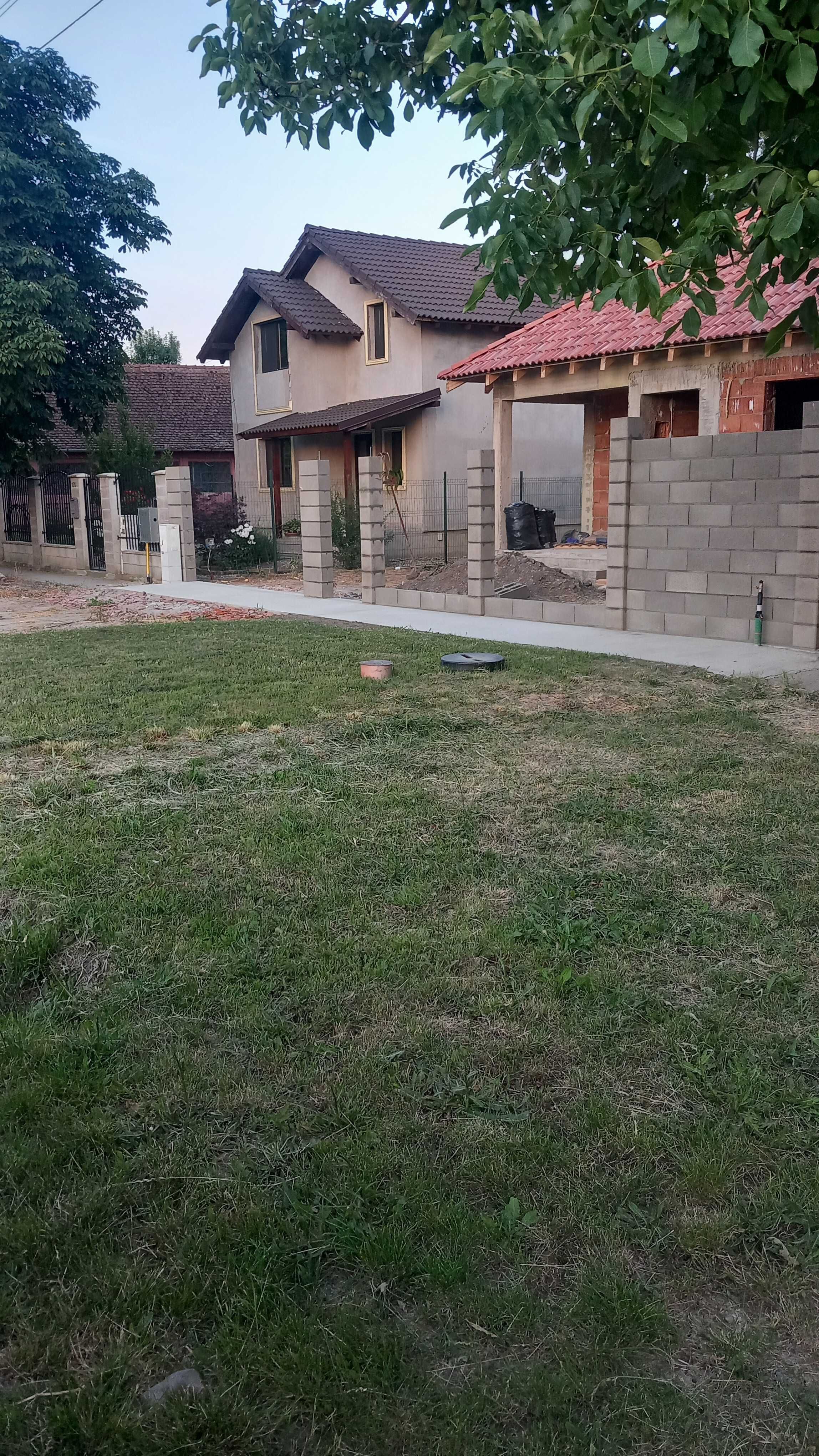 Direct de la proprietar Casa Individuală Sanmihaiu Român