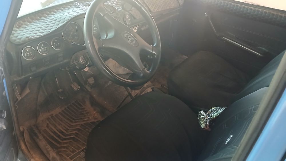 Жигули автомашинаси сотилади. 1982-йил ишлаб чиқарилган ҳолати аъло да