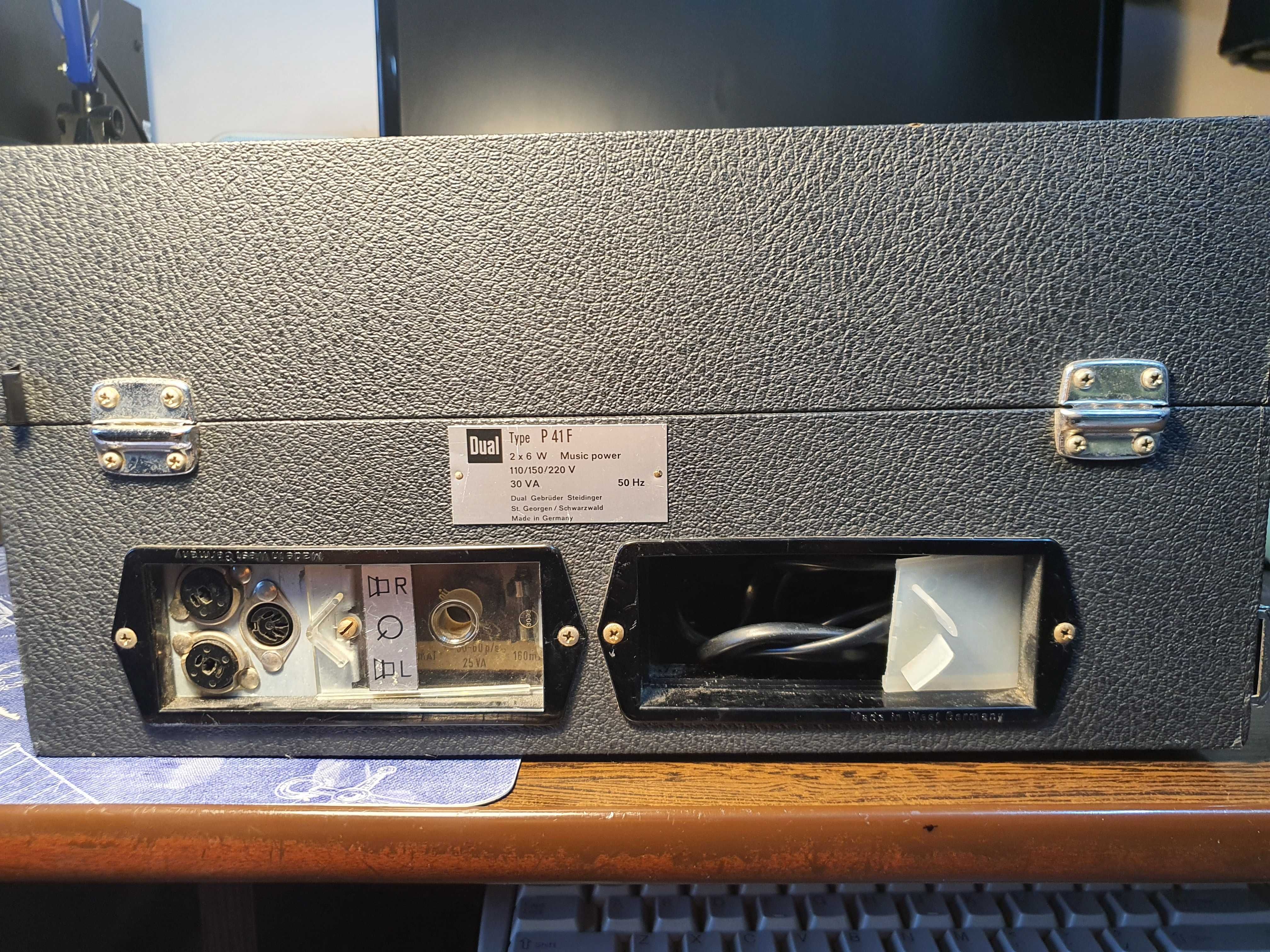 Pick-up stereo DUAL 1010, cu amplificare și complet automat