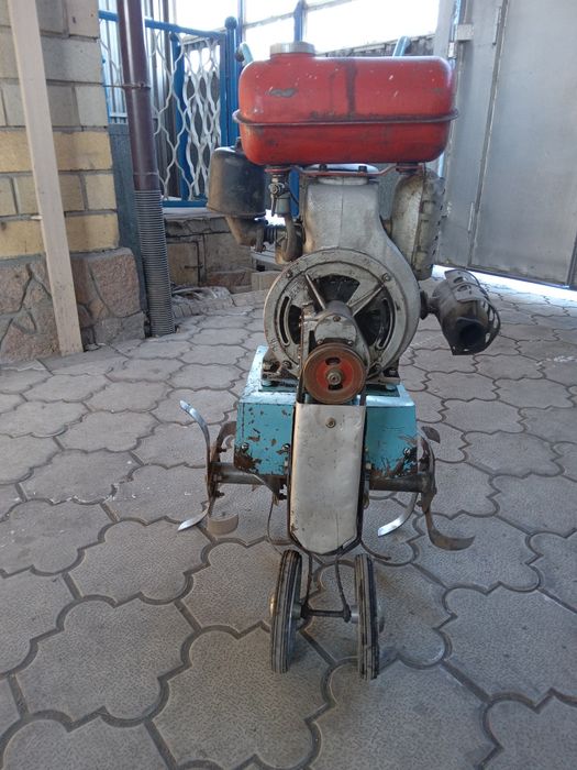 Продаю мотоплуг. В хорошем состоянии.