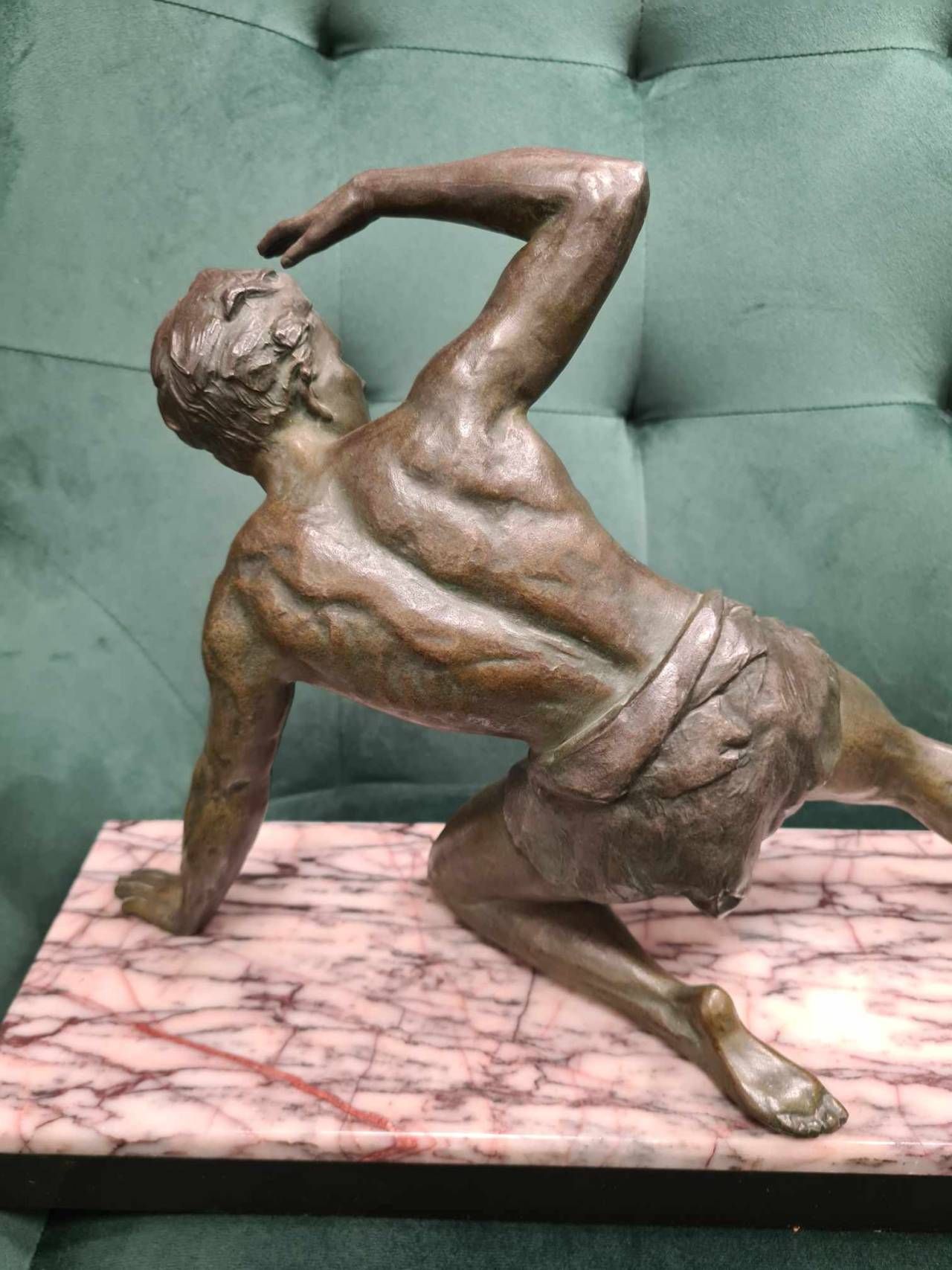 Sculptura din bronz patinat pe soclu din marmura, ''J. de Roncour'',