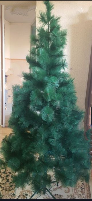 Ёлка продается 1.8