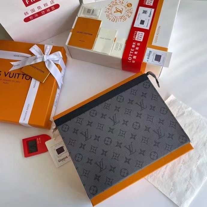 чанта Louis Vuitton Pochette Voyage