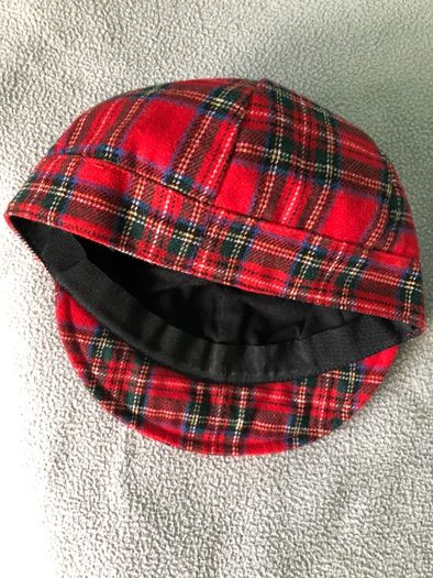 Нова Червена карирана шапка /  кепе / пики блайндърс