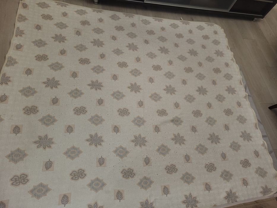 Продам отличное покрывало для кровати