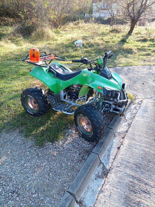 Vând atv de 125.