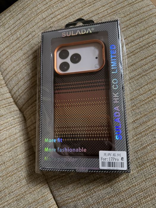 Чехол на айфон 17 про.