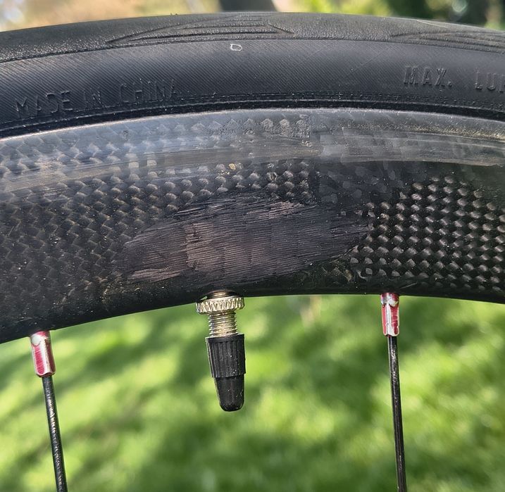 Bicicletă cursieră Cervelo (carbon)