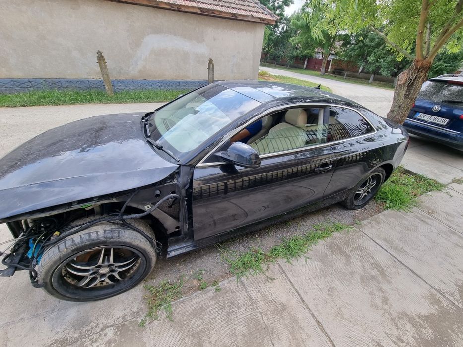 Dezmembrez audi a5 coupe 3.0 manual