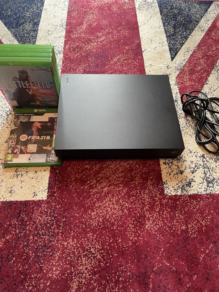 Xbox One X 1TB + Battlefield V , The Crew 2 , Dead by Daylight , Fifa