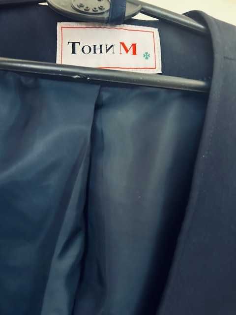 Нов Дамски костюм 52 - Тони М