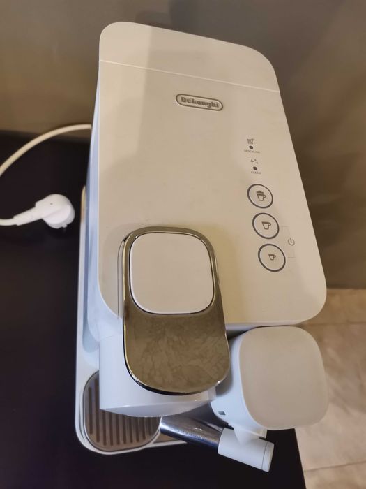 Nespresso DeLonghi Latsissima espresor cu capsule