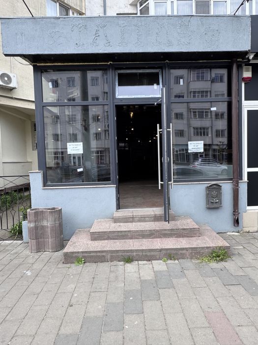 Inchiriez spatiu comercial 85 mp, Botosani, Primăverii, la stradă