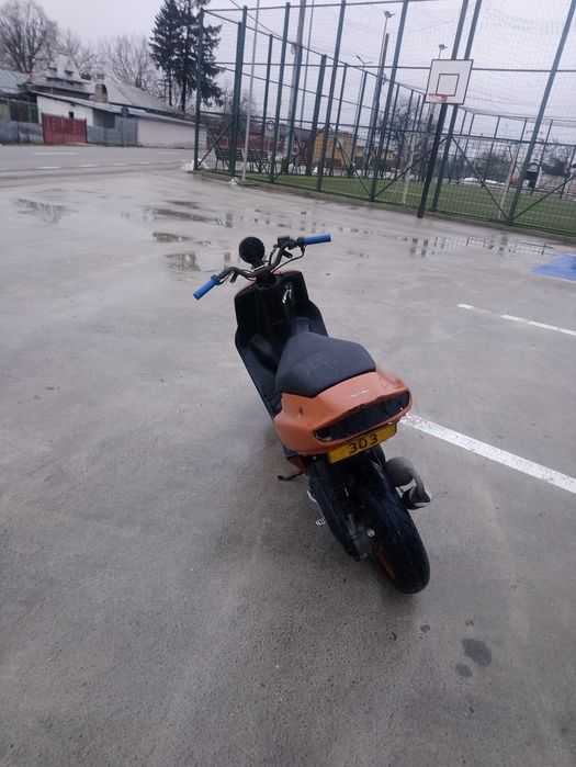 Vand sau schimb aprilia sr50