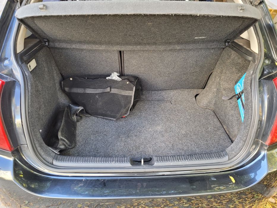 Продавам Тойота Корола