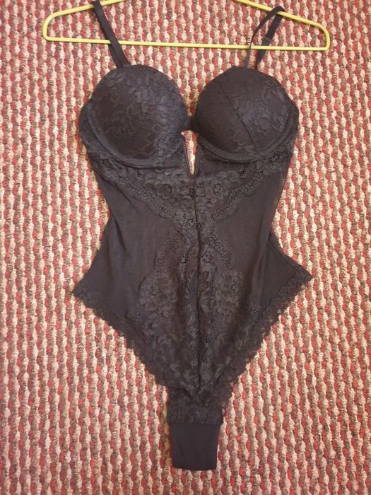 Lenjerie  sexy  noi