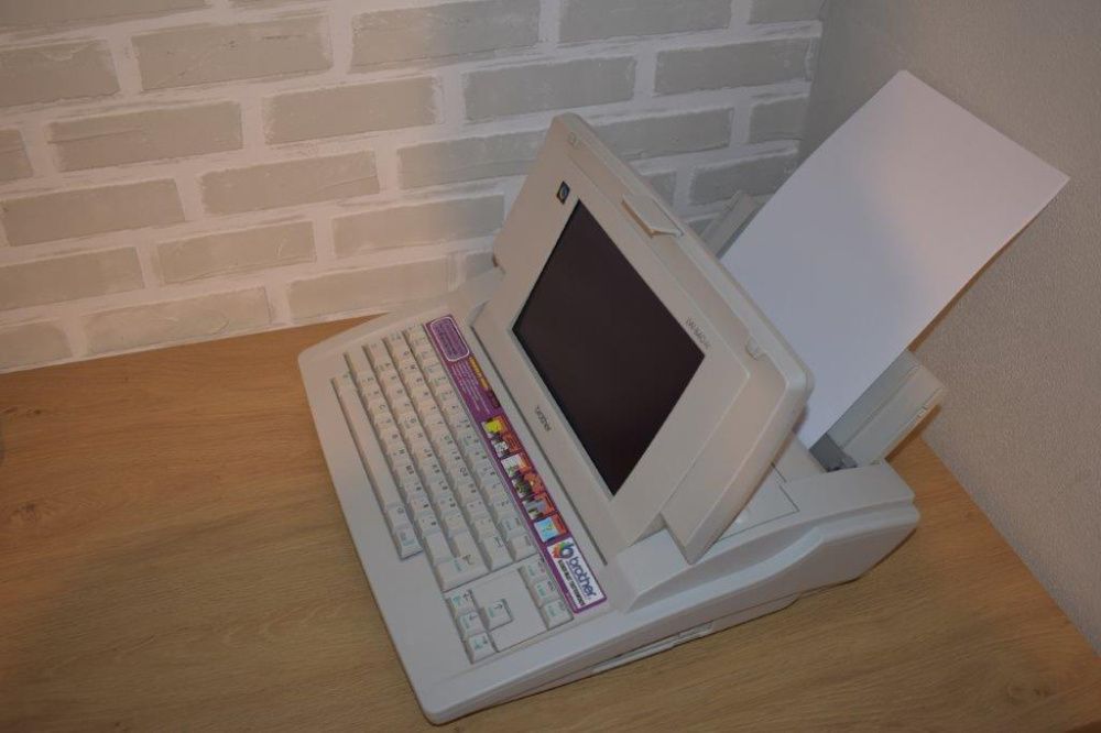 ПРОМО - Ретро преносим компютър - USA Brother Colour Word Processor LW