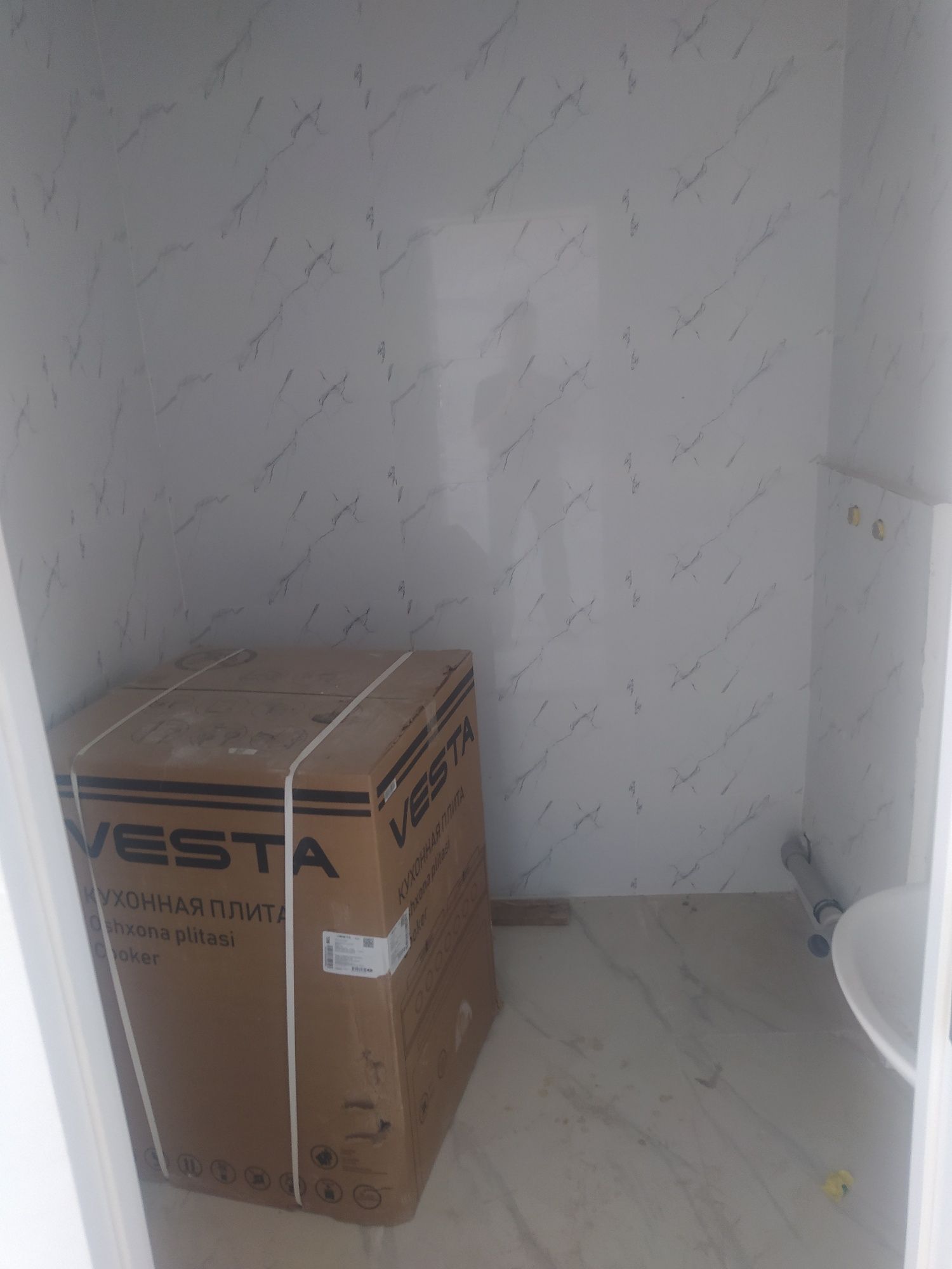 Musaffo maskan 8/5 13 qavat 2 xonali 62 kvadrat uy sotiladi