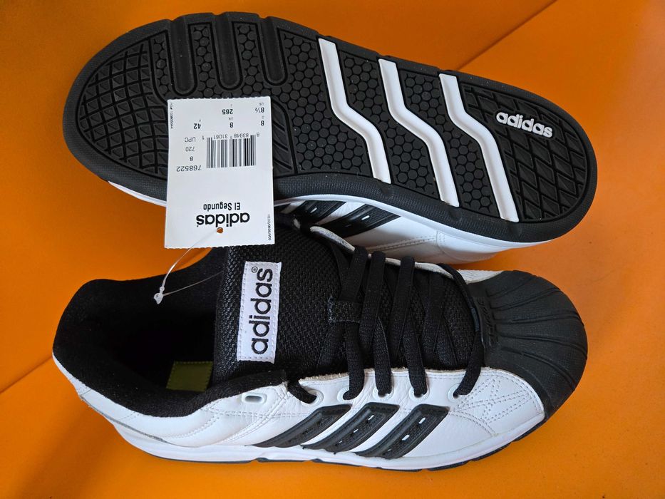 ADIDAS El Segundo чисто нови с етикет мъжки обувки ORIGINALS номер 42