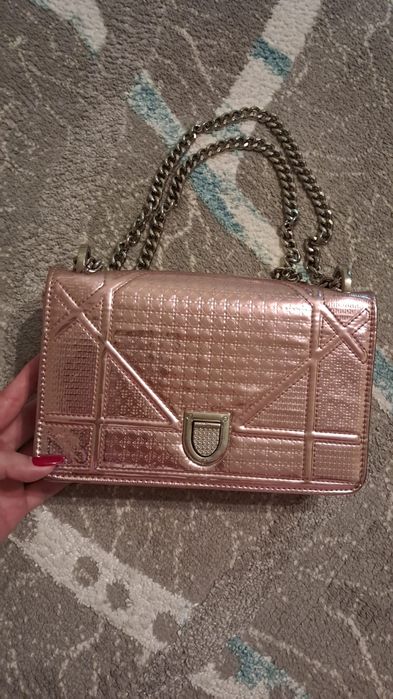 сумка сатылады Dior