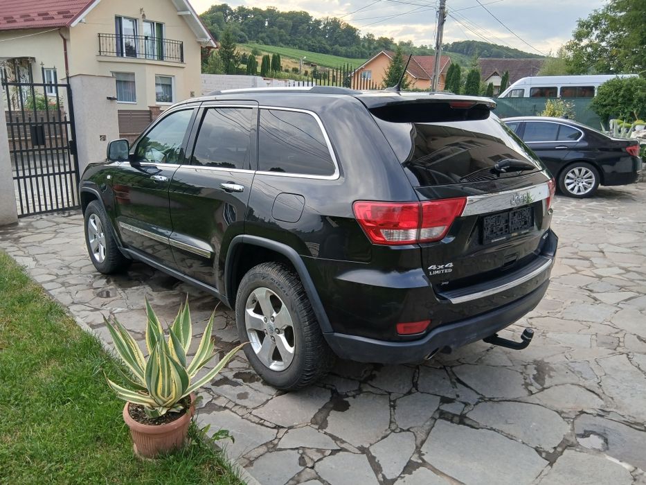 Vând JEEP GRAND Cherokee
