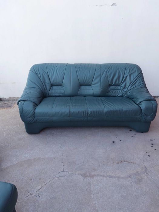 Кожени дивани и фотьойли