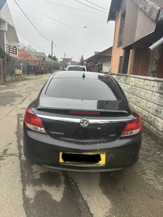 Dezmembrez opel insignia motor capota trager far aripa bara usa jante