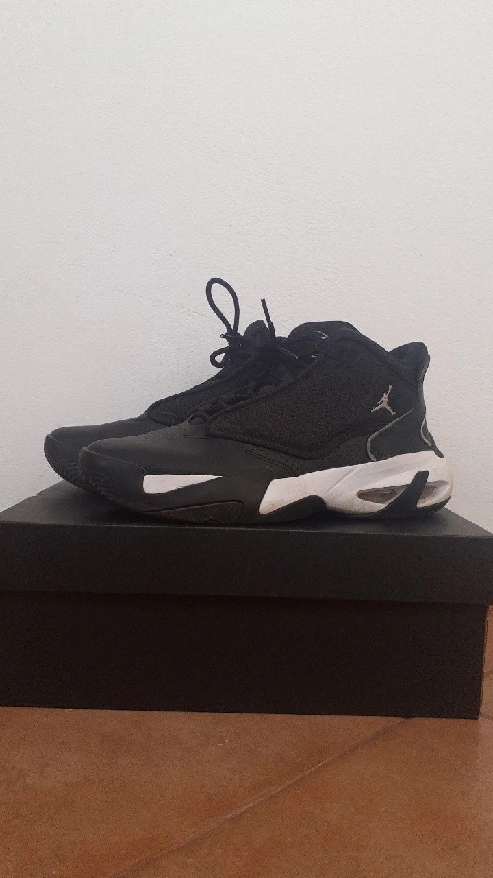 Jordan Max Aura 4