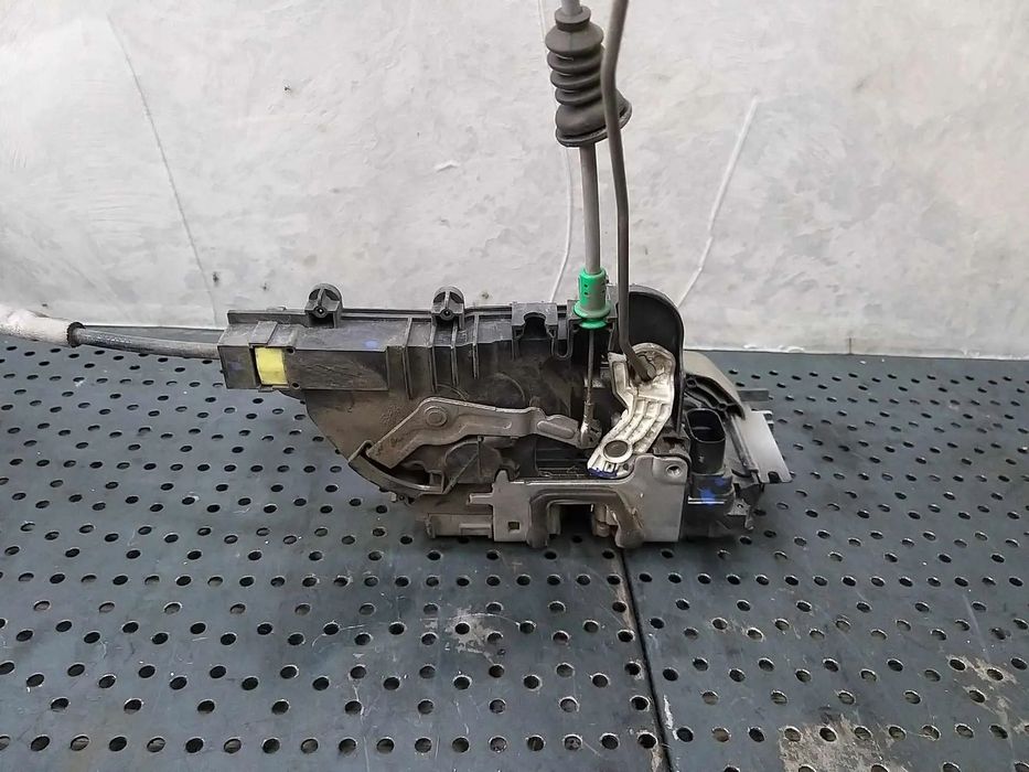Broasca usa dreapta fata mercedes vito w447 a4477200235