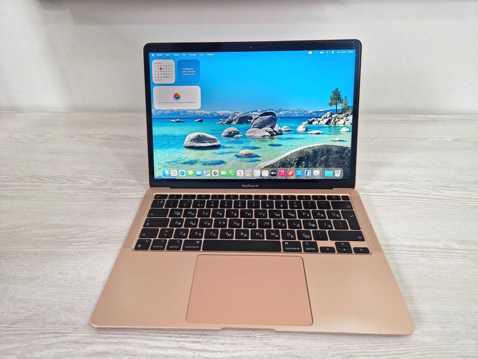 Macbook Air M1 2020, в хорошем состоянии
