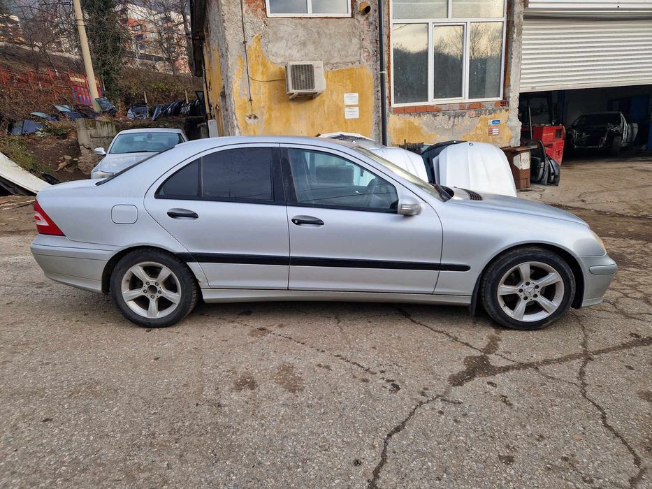 Mercedes C180Kompressor 143кс Facelift седан  ръчка НА ЧАСТИ!