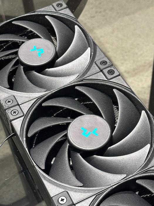 Водно охлаждане DeepCool LS720