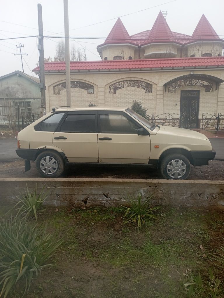 Vaz 09 yili 88 Vaz balon bor 75 puli tel qsela kelishiladi