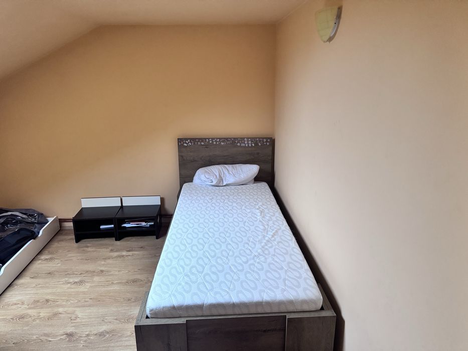 Inchiriez etajul casei, Targ Craciun Craiova