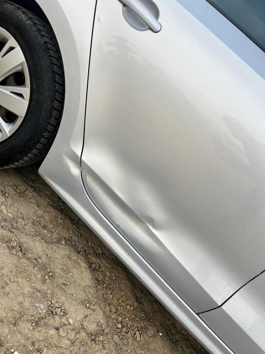 vand urgent VW JETTA 1.6 Diesel - 4000 Euro