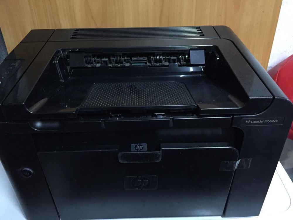 Продам принтер HP LazerJet P1606dn