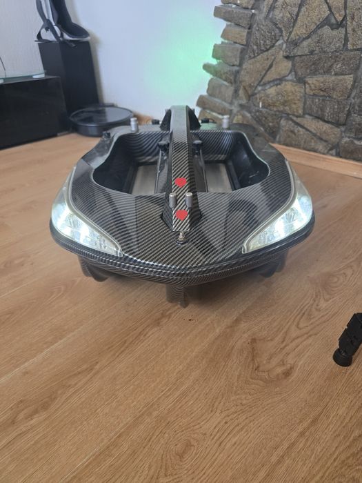 Infinite boat лодка за захранка
